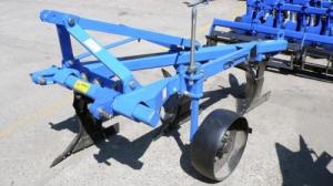 Plug purtat cu trei trupiţe PLN – 3 – 35