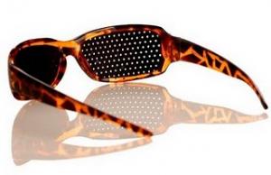 OCHELARII cu PERFORATII PINHOLES SOLUTIA OCHILOR cu PROBLEME