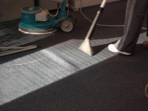 curatenie inainte su dupa evenimente