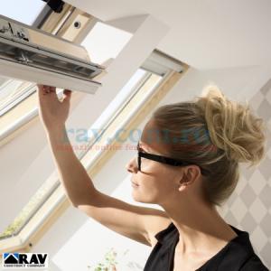 Fereastra VELUX cu trei foi de sticla GLL 1061