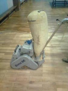 Montam,raschetam,reconditionam parchet,montam lambriuri,trepte,usi